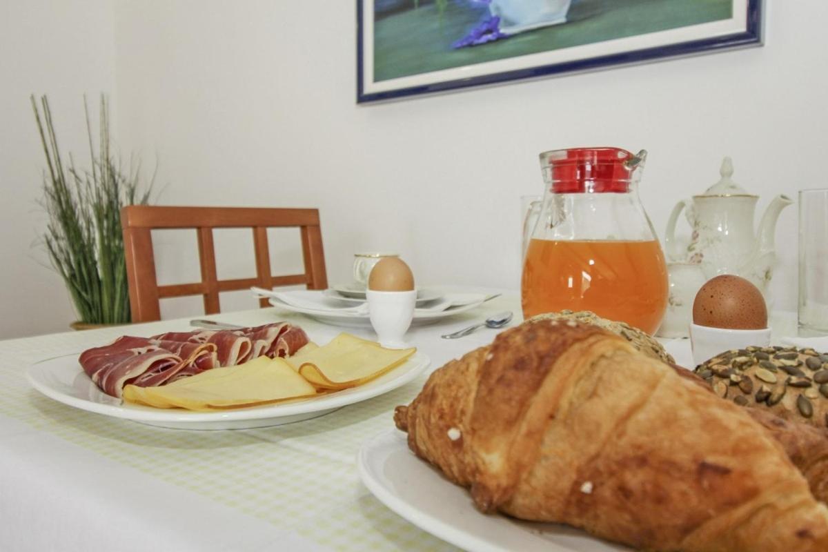 Penzión pre hostí Eva In Porec * Istrien 2*