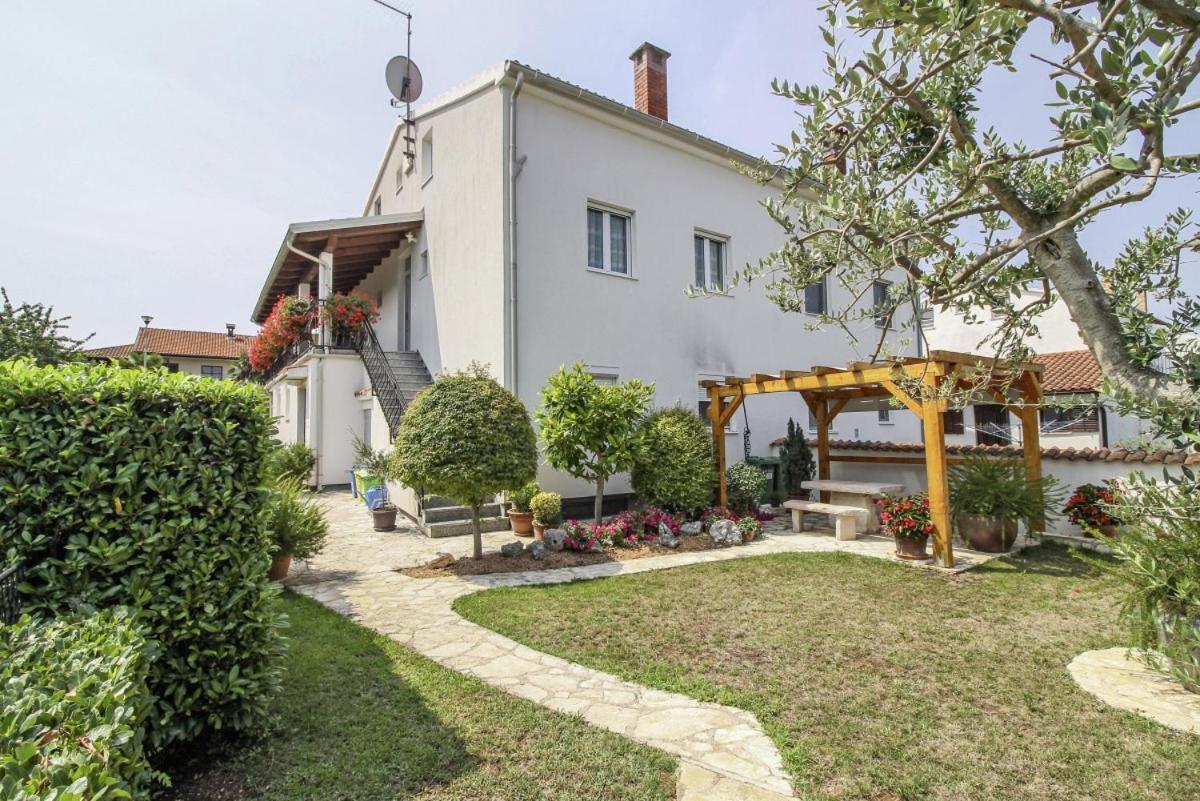 Penzión pre hostí Eva In Porec * Istrien 2*
