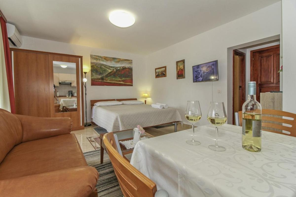 Eva In Porec * Istrien Penzión pre hostí